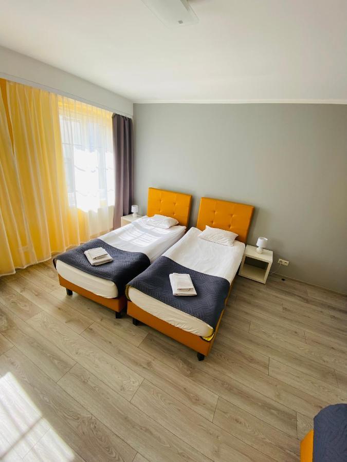 Hostel Freedom ทอรูน ภายนอก รูปภาพ