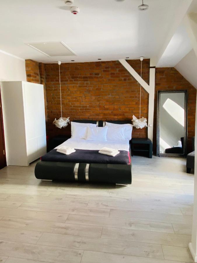 Hostel Freedom ทอรูน ภายนอก รูปภาพ