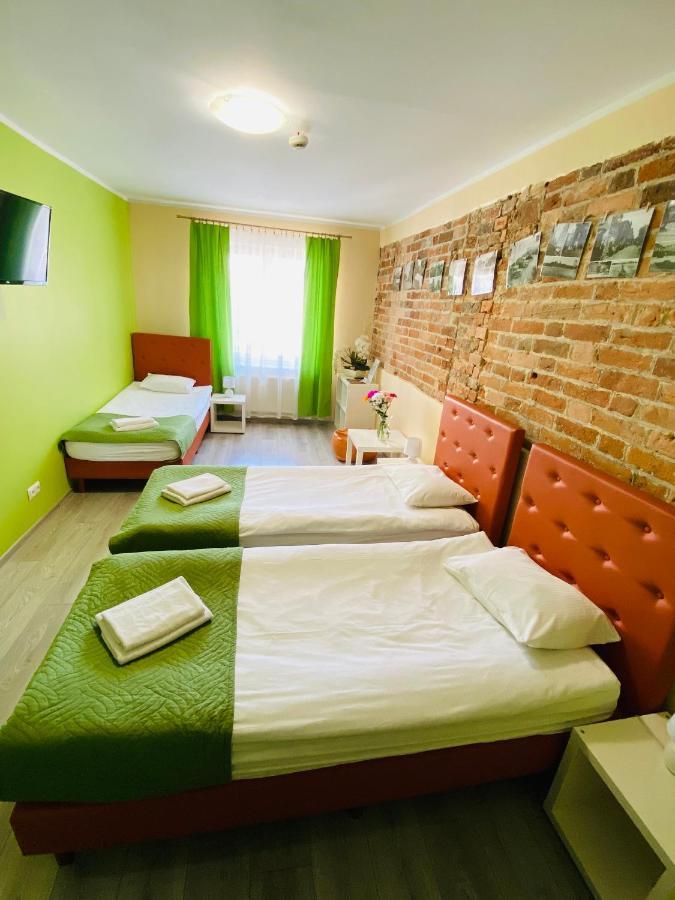 Hostel Freedom ทอรูน ภายนอก รูปภาพ