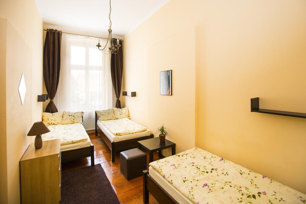 Hostel Freedom ทอรูน ห้อง รูปภาพ